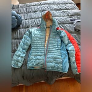 Cotopaxi Size Medium Water-resistant Down Puffer Jacket with Bag